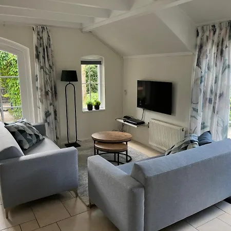 بيت للعطل Clementine With Sauna In إرميلو