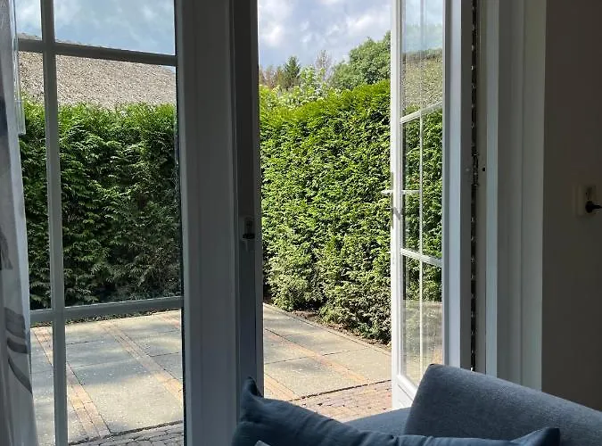 別荘 Clementine With Sauna In