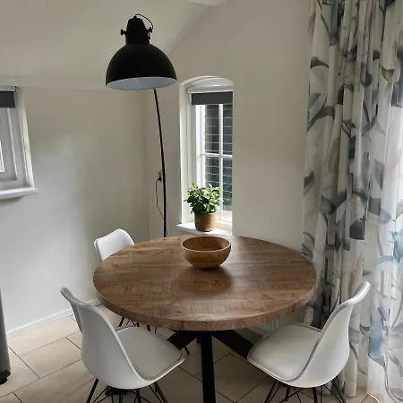 Clementine With Sauna In ארמלו